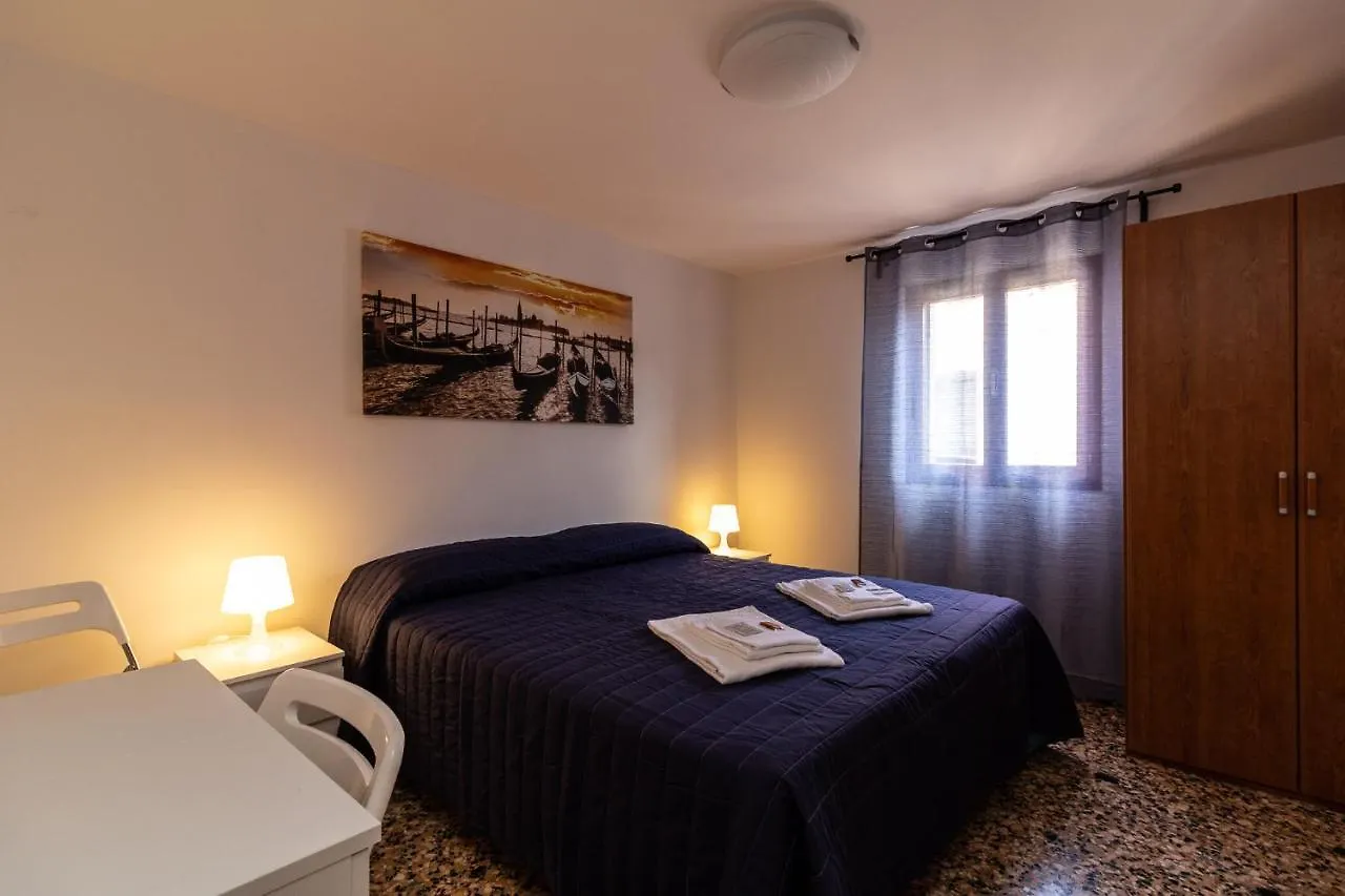 Veneziacentopercento Ole Apartment Italy